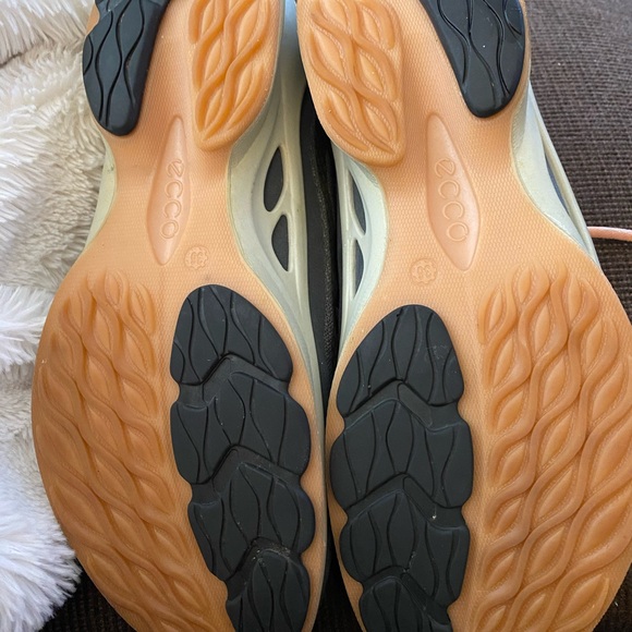 ECCO WOMENS BIOM FJUEL LOW TOP SNEAKER - Picture 15 of 16